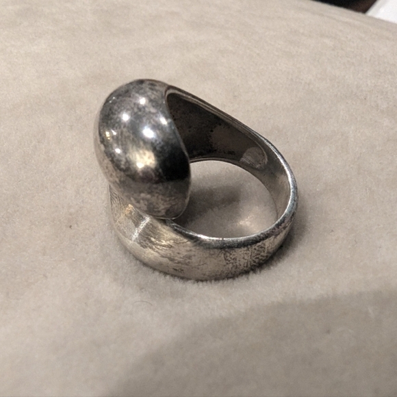 Vintage Silver modernist spiralling amphora Dome Ring approx Size 6 - Picture 1 of 16